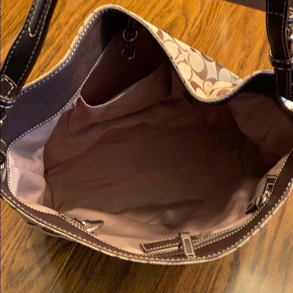Large Coach purse 👜 - Picture 3 of 6